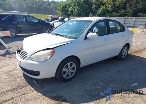 2009 Hyundai Accent Gls z USA, uszkodzony, nr VIN KMHCN46C19U367059